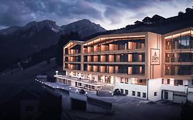 Kronplatz-Resort Berghotel Zirm